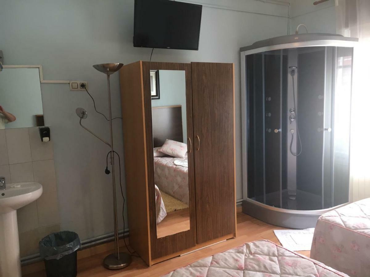 Hostal Goias Hotell Oviedo Eksteriør bilde